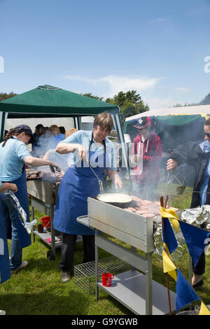 Biggin Hill, UK, 2. Juli 2016, Grillen auf dem Biggin Hill Festival © Keith Larby/Alamy Live-Nachrichten Stockfoto