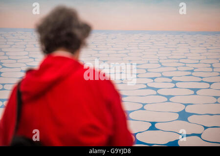 Tate Modern, London, UK. 4. Juli 2016. Himmel über den Wolken III, 1963 - Georgia O'Keeffe eine neue Ausstellung in der Tate Modern, London. Es läuft vom 6 Juli bis zum 30. Oktober 2016. Bildnachweis: Guy Bell/Alamy Live-Nachrichten Stockfoto