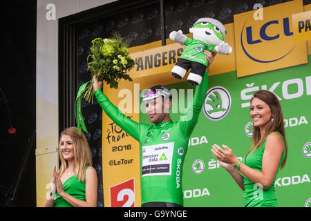 Angers, Frankreich. 4. Juli 2016. Mark Cavendish auf dem Podium der 103. Auflage der Tour de France in Angers, Frankreich. Bildnachweis: Julian Elliott/Alamy Live-Nachrichten Stockfoto