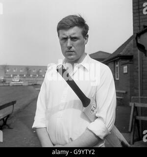 Jetzt mit Leicestershire County Cricket Club, dem er durch eine spezielle Registrierung beigetreten ist, ist der 29-jährige Peter Marner. Rechter Schläger und Bowler mit mittlerem Tempo. Stockfoto