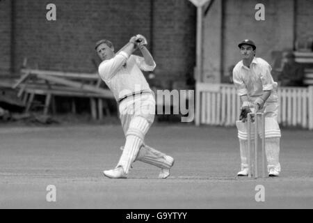 Peter Marner, der Leicestershire Cricketer, der aus Lancashire kam. Er wurde in Oldham geboren und debütierte 1952 mit 16 Jahren für Lanchashire Stockfoto