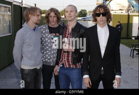 Razorlight hinter der Bühne, nachdem er am Big Weekend von BBC Radio 1 in Preston auftrat. Stockfoto