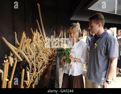 Gerry und Kate McCann besuchen ein Heiligtum in Fatima, Portugal. Stockfoto