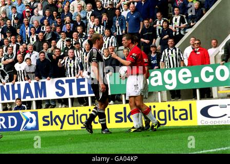 Fußball - FA Barclaycard Premiership - Newcastle United gegen Manchester United Stockfoto