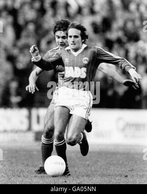 Fußball - Football League Division Two - Charlton Athletic gegen Middlesbrough. Allan Simonsen, Charlton Athletic Stockfoto