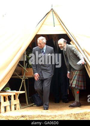 Der Prinz von Wales besucht Falkland Palace, Fife im Rahmen seiner dreitägigen Reise nach Schottland. Stockfoto