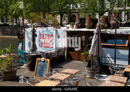 Restaurant und Café auf der Promenade Fluss Ill, Straßburg, Elsass, Frankreich, Europa Stockfoto