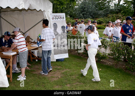 Cricket - Friends Provident Trophy Süd Gruppe - Surrey braunen Kappen V Essex Eagles - Whitgift School Stockfoto