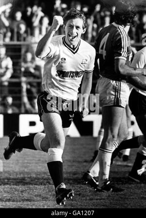 Fußball - heute Liga Division Two - Derby County / Ipswich Town - Baseballplatz. Gary Micklewhite feiert das erste Tor von Derby County Stockfoto