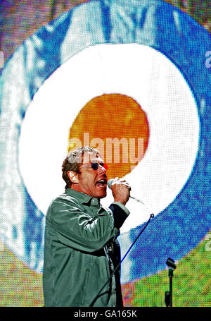 The Who treten auf der Pyramid-Bühne beim Glastonbury Festival 2007 auf der Worthy Farm in Pilton, Somerset, auf. Stockfoto