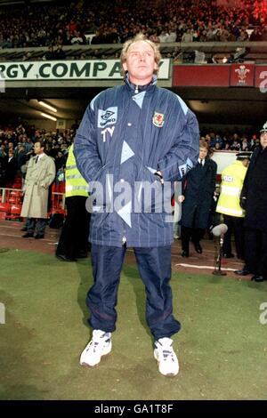 Fußball. Terry Yorath, Manager In Wales Stockfoto