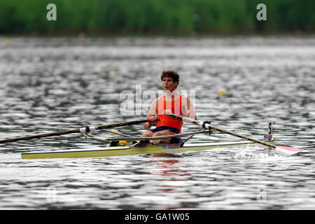 Rudern - Weltmeisterschaft 2007 - Bosbaan. Dirk Lippits aus Holland tritt beim Men's Single Sculls - 2. Quaterfinale während des Events 2 der Ruderweltmeisterschaft in Bosbaan, Holland, an. Stockfoto