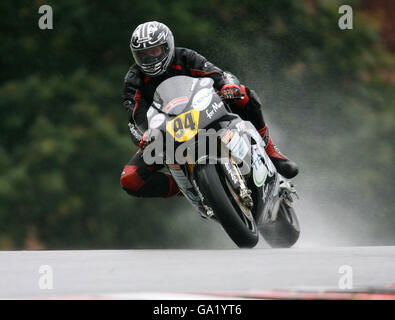 Motorradfahren - British Superbike Championship 2007 - Runde Acht - Oulton Park. Tristian Palmer (GBR) Honda – THR Racing Stockfoto