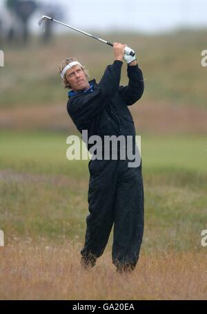 Stuart Appleby in Aktion während der Open Championship auf den Carnoustie Golf Links in Ostschottland. Stockfoto