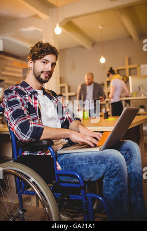 Grafik-Designer mit laptop Stockfoto