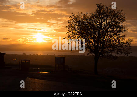 Sonnenuntergang vom Calton HIll in Edinburgh mit Ree und Bank im Überblick Stockfoto