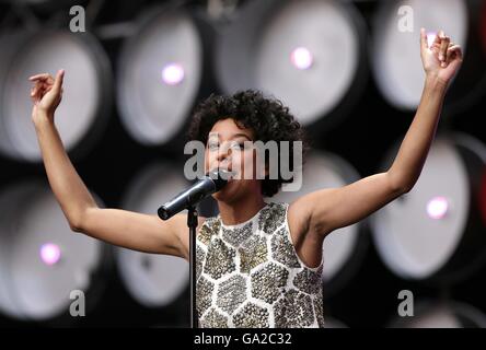 Corinne Bailey Rae tritt während des Benefizkonzerts im Wembley Stadium, London, auf. Stockfoto