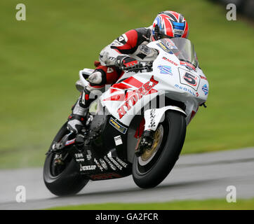 Motorradfahren - British Superbike Championship 2007 - Runde Acht - Oulton Park. Karl Harris (GBR) Honda Hydrex Honda Stockfoto