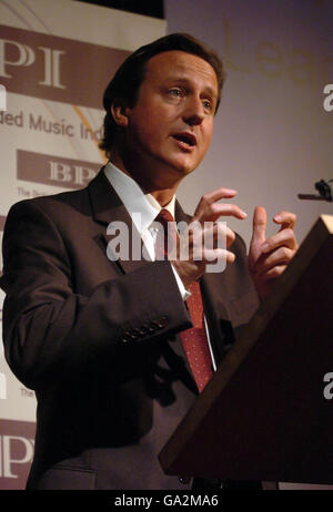 David Cameron bei der British Phonographic Industry Stockfoto