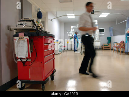 Die Intensivstation im Whittington Hospital im Norden London Stockfoto