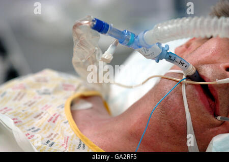 Die Intensivstation im Whittington Hospital im Norden London Stockfoto