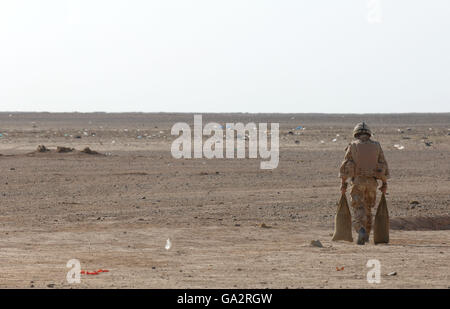 Soldaten einer Royal Marine Company, Army Commando 59, üben auf einem Bereich in der Nähe von Camp Bastion in Afghanistan. Stockfoto