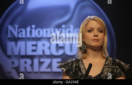 Lauren Laverne präsentiert die Nationwide Mercury Prize Albums of the Year Nominierungen 2007 im Hospital in Covent Garden, im Zentrum von London. Stockfoto