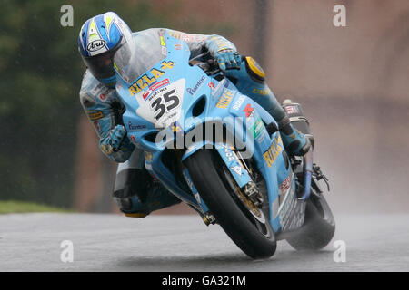 Motorradfahren - British Superbike Championship 2007 - Runde Acht - Oulton Park. CAL Crutchlow GBR Suzuki Rizia Suzuki Stockfoto