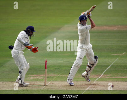 Cricket - npower First Test - England gegen Indien - Tag eins - Lord's. Der englische Kevin Pietersen in Aktion beim ersten npower-Test auf dem Lord's Cricket Ground, London. Stockfoto