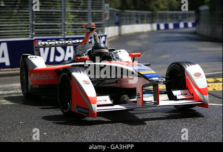 Team Mahindra Racing Pilot Nick Heidfeld in Runde neun der FIA Formula E Championship im Battersea Park, London. Stockfoto