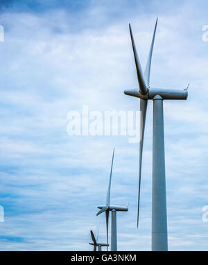 Windkraftanlagen in der Nähe von Swindon Stockfoto