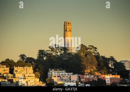 Coit Tower San Francisco während des Sonnenuntergangs Stockfoto