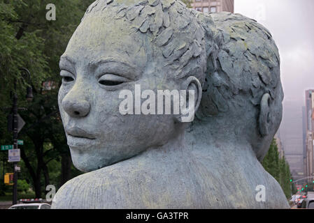 MORPHOUS 2014 eine schöne Skulptur in der Nähe von Union Square Park in Downtown Manhattan, New York City. Stockfoto