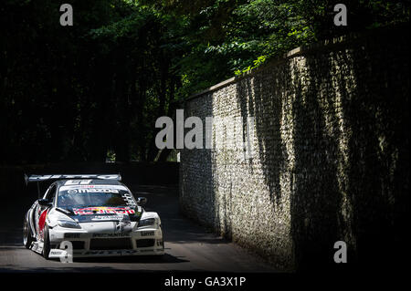 "Mad" Mike Whiddett fährt Auto Mazda FD RX7 herauf den Hügel auf dem Goodwood Festival of Speed 2016 Stockfoto