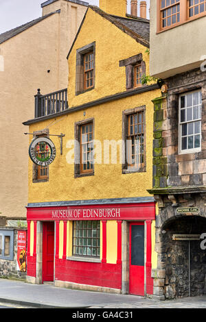 Museum von Edinburgh, früher bekannt als Huntly-Haus-Museum ist ein Museum in Edinburgh, Schottland Stockfoto