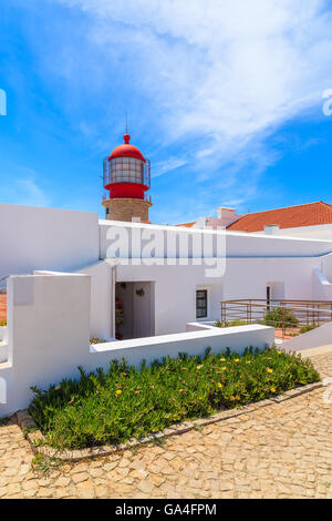 Leuchtturm von Cabo Sao Vicente an der portugiesischen Küste in der Nähe von Lagos, Portugal Stockfoto