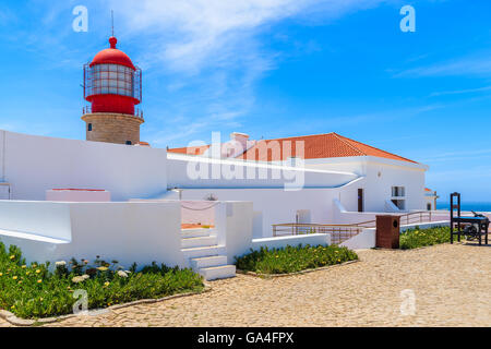 Leuchtturm von Cabo Sao Vicente an der portugiesischen Küste in der Nähe von Lagos, Portugal Stockfoto