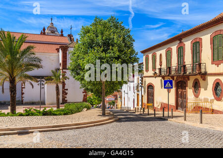 Historische Gebäude in der Altstadt von Silves, Portugal Stockfoto