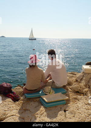 junges Paar, Romantik, Freizeit, Tagesausflügler, Natur, Wasser, Rovinj, Kroatien, Adria Stockfoto
