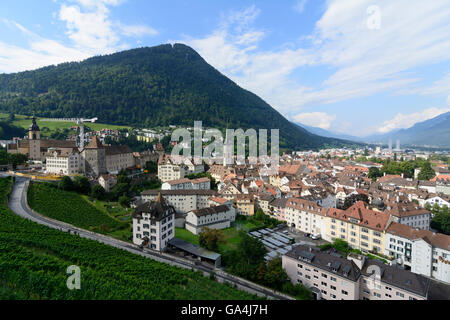 Churer Altstadt, mit Blick auf Weinberge im Vordergrund der Schweiz Graubünden, Graubünden Stockfoto