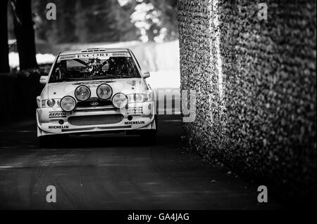 Ford Esscort Rallye Auto fährt den Berg hinauf, am 24. Juni 2016 auf dem Goodwood Festival of Speed 2016 Stockfoto