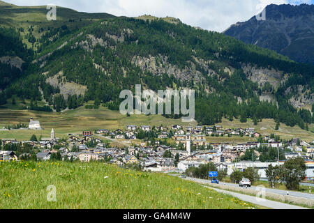 Samedan Überblick Oberengadin Samedan Schweiz Graubünden, Graubünden Oberengadin Stockfoto