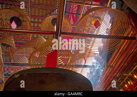 Spulen in Man Mo Tempel Weihrauch Stockfoto