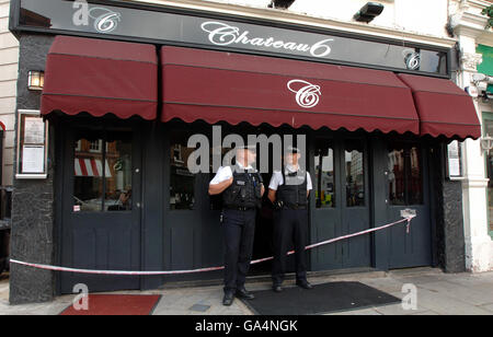 Gesamtansicht des Nachtclubs Chateau 6 in der Fulham Road, West-London, wo der ehemalige britische Schwergewicht-Boxmeister James Oyebola gestern in den frühen Morgenstunden ins Gesicht geschossen wurde. Stockfoto