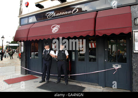 Gesamtansicht des Nachtclubs Chateau 6 in der Fulham Road, West-London, wo der ehemalige britische Schwergewicht-Boxmeister James Oyebola gestern in den frühen Morgenstunden ins Gesicht geschossen wurde. Stockfoto