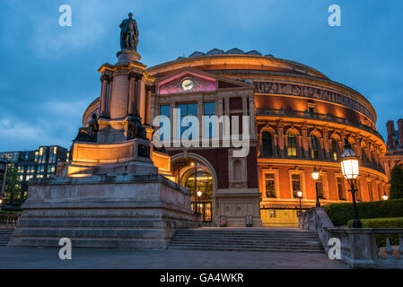 Royal Albert Hall in Kensington, London bei Sonnenuntergang Stockfoto