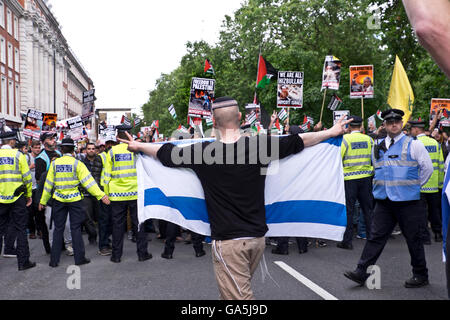 Israelischen Demonstration Zähler-Protest gegen pro-palästinensische Gruppe Gedenken an Al-Quds-Tag. Stockfoto