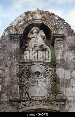 Lugo, Spanien: Puerta de Santiago mit Saint James Matamoros an die römische Mauern von Lugo. Stockfoto