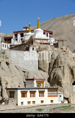 Kloster auf Hügel, Gästehaus, in der Nähe von Leh, Leh, Srinagar Straße, Ladakh, Jammu und Kaschmir, Indien. Stockfoto