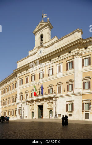 Montecitorio Parlamentspalast Gebäude, Sitz der italienischen Abgeordnetenkammer, Rom, Italien. Stockfoto